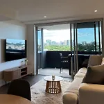 Modern Meets The Gabba