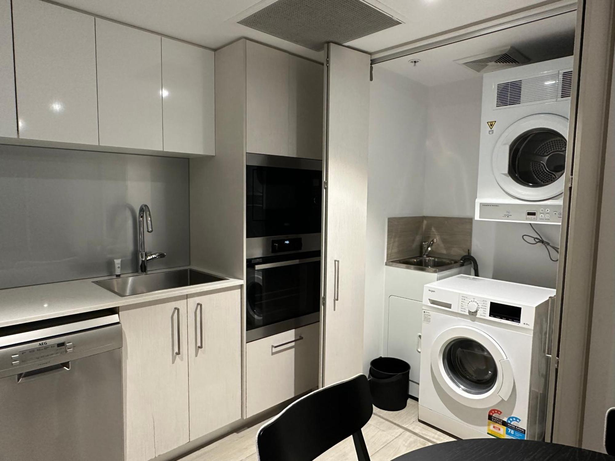 Apartment Modern Meets The Gabba Brisbane